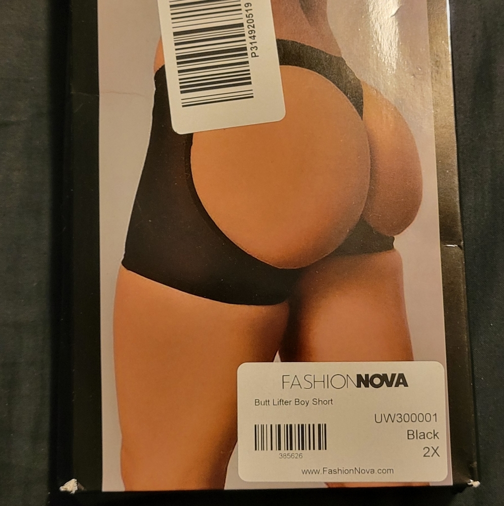 BNWT FashionNova booty lifter shorts